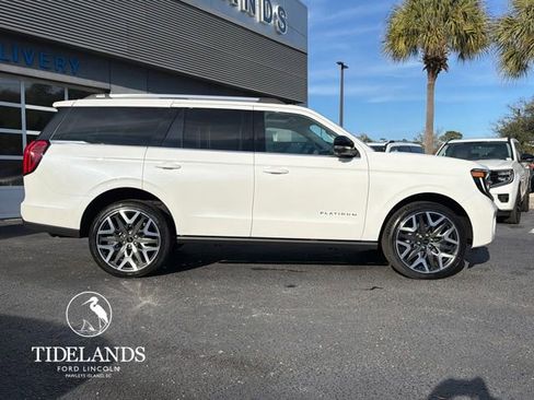 New 2026 Ford Expedition Platinum image 8