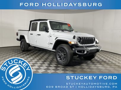 Used 2024 Jeep Gladiator Sport
