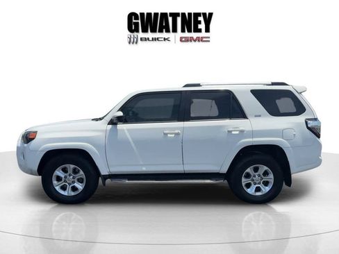 Used 2019 Toyota 4Runner SR5 RWD image 8