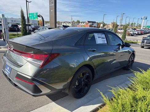 New 2026 Hyundai Elantra Sport image 4