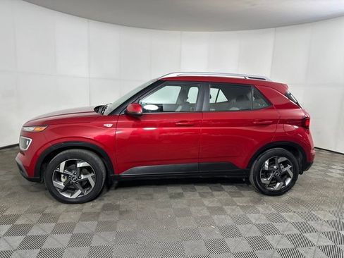 Certified 2022 Hyundai Venue SEL image 6