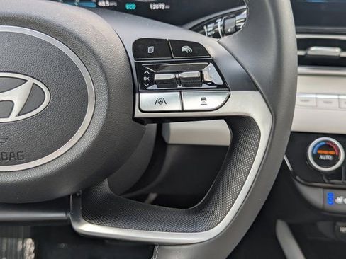 Used 2024 Hyundai Elantra Limited FWD image 22
