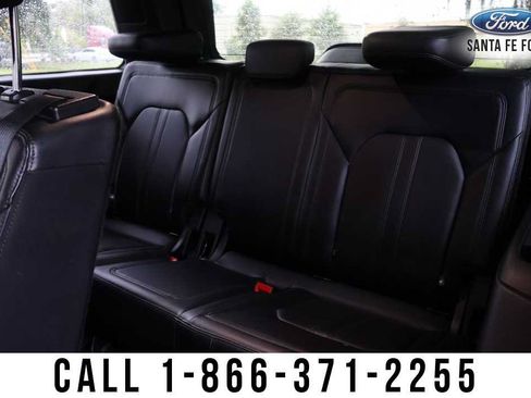 Used 2019 Ford Expedition Limited w/ Driver Assistance Package AWD/4WD image 23