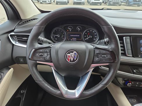 Used 2023 Buick Enclave Essence FWD image 20