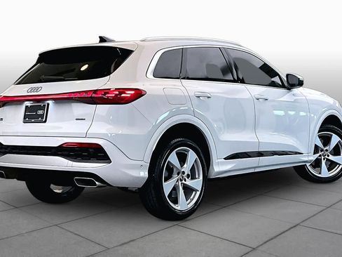 Certified 2025 Audi Q5 Premium Plus w/ Premium Plus AWD/4WD image 13