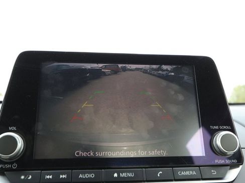 Used 2023 Nissan Altima 2.5 SV image 17