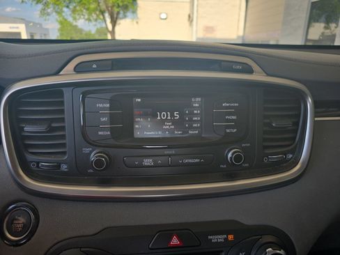 Used 2016 Kia Sorento EX w/ EX Premium Package FWD image 22