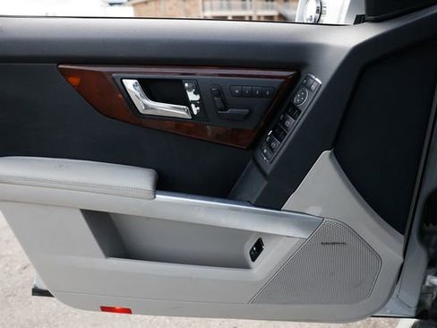 Used 2010 Mercedes-Benz GLK 350 2WD w/ Multimedia Pkg image 46