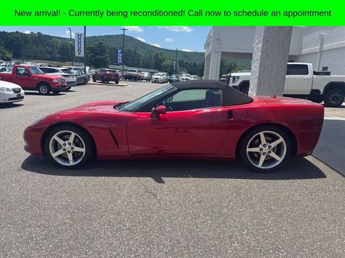 Used 2005 Chevrolet Corvette Convertible w/ Preferred Equipment Group RWD image 24