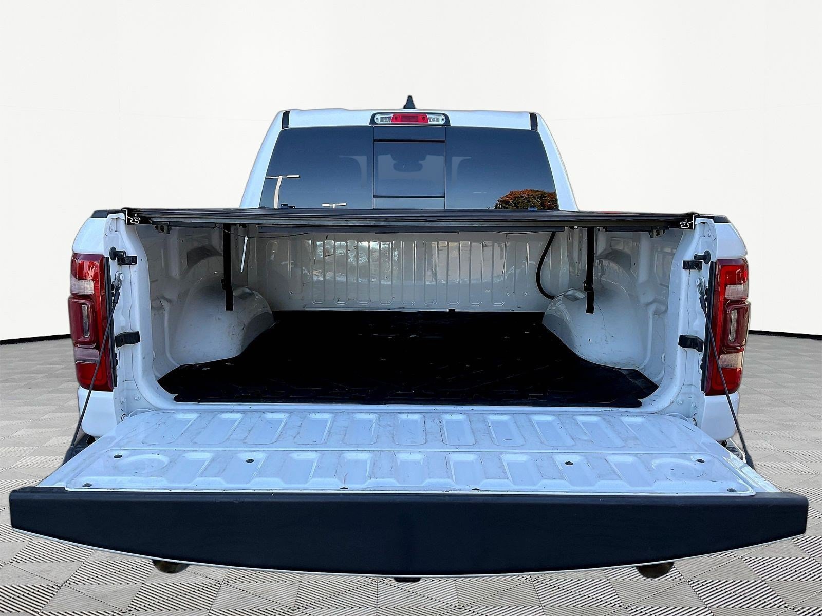 Used 2020 RAM 1500 Laramie w/ Off Road Group AWD/4WD image 7