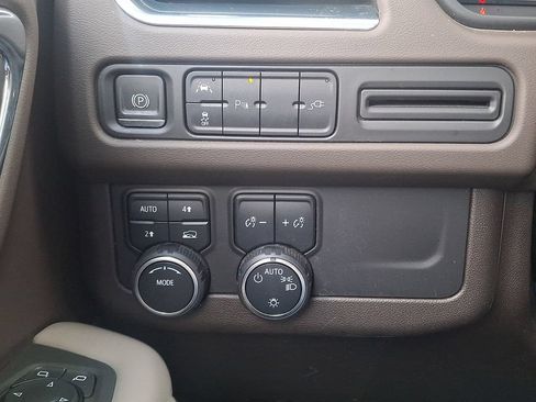 Used 2022 Chevrolet Tahoe LT AWD/4WD image 29
