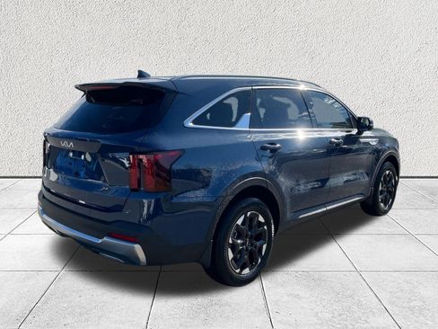 New 2026 Kia Sorento S FWD image 8