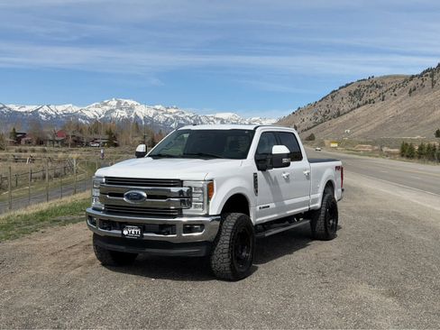 Used 2017 Ford F350 Lariat w/ Lariat Ultimate Package image 2