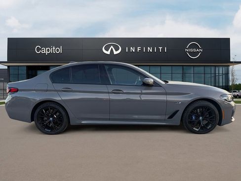 Used 2022 BMW 530e w/ M Sport Package image 4