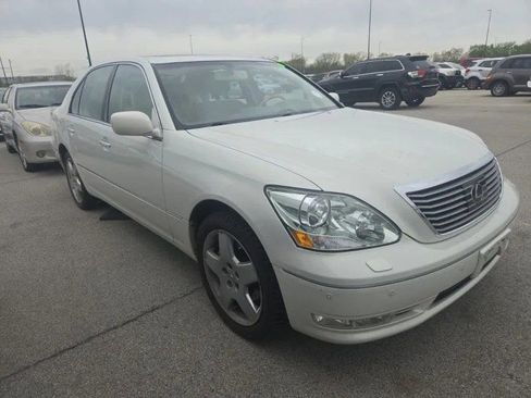 Used 2005 Lexus LS 430 RWD image 5