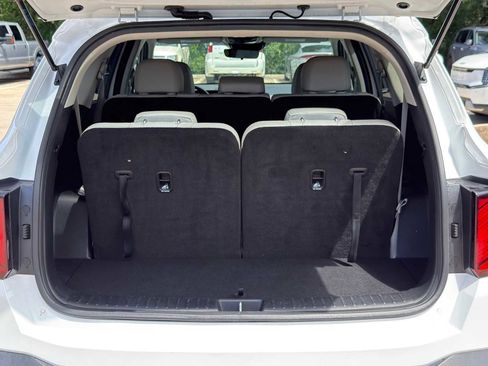 Certified 2025 Kia Sorento S w/ Panoramic Sunroof Package FWD image 7