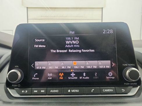 Used 2023 Nissan Rogue SV image 13