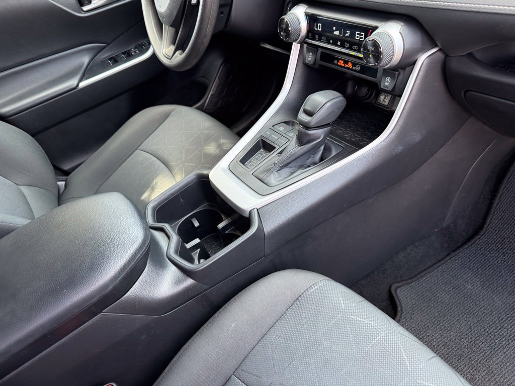 Used 2024 Toyota RAV4 XLE FWD image 43