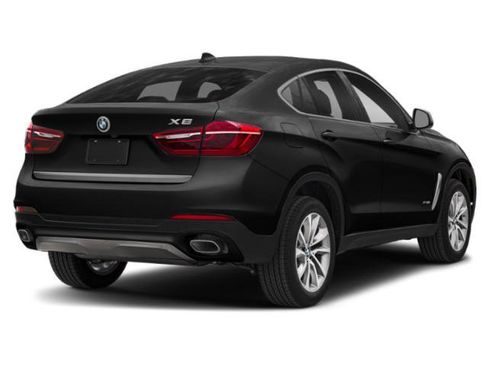 Used 2019 BMW X6 xDrive35i w/ M Sport Package image 2