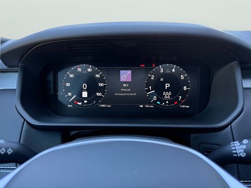 Certified 2025 Land Rover Discovery Dynamic SE AWD/4WD image 21