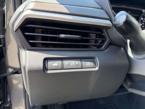 Used 2024 Nissan Altima 2.5 SV image 25