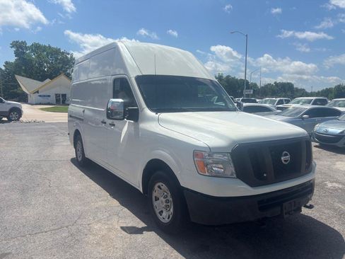 Used 2018 Nissan NV 2500 SV RWD image 8