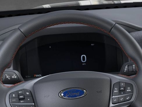 Used 2025 Ford Explorer Active w/ Active Comfort Package RWD image 14