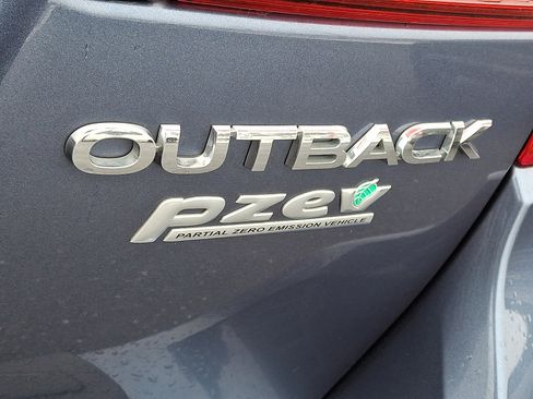 Used 2017 Subaru Outback 2.5i Premium image 30