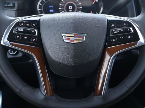 Used 2020 Cadillac Escalade Luxury image 13