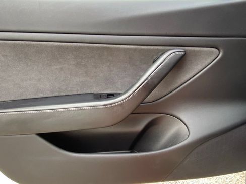 Used 2019 Tesla Model 3 Standard Range RWD image 19