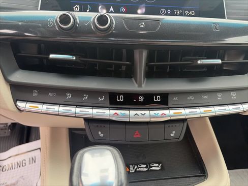 Used 2021 Cadillac CT4 Luxury w/ Sun And Sound Package RWD image 21