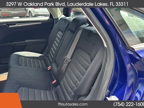 Used 2015 Ford Fusion SE FWD image 24