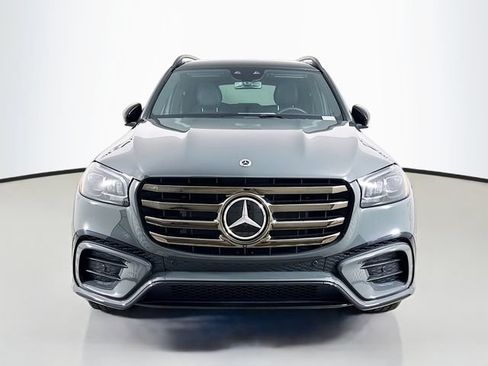Used 2026 Mercedes-Benz GLS 450 4MATIC image 2