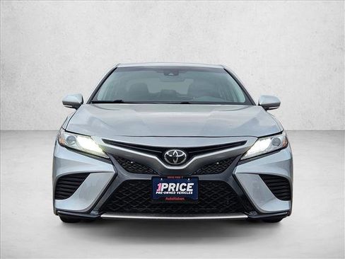 Used 2019 Toyota Camry XSE FWD image 2