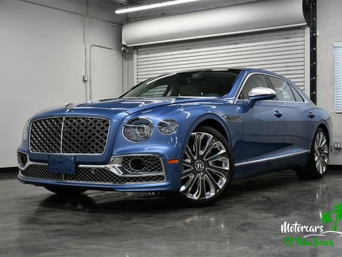 Used 2023 Bentley Flying Spur W12 image 1