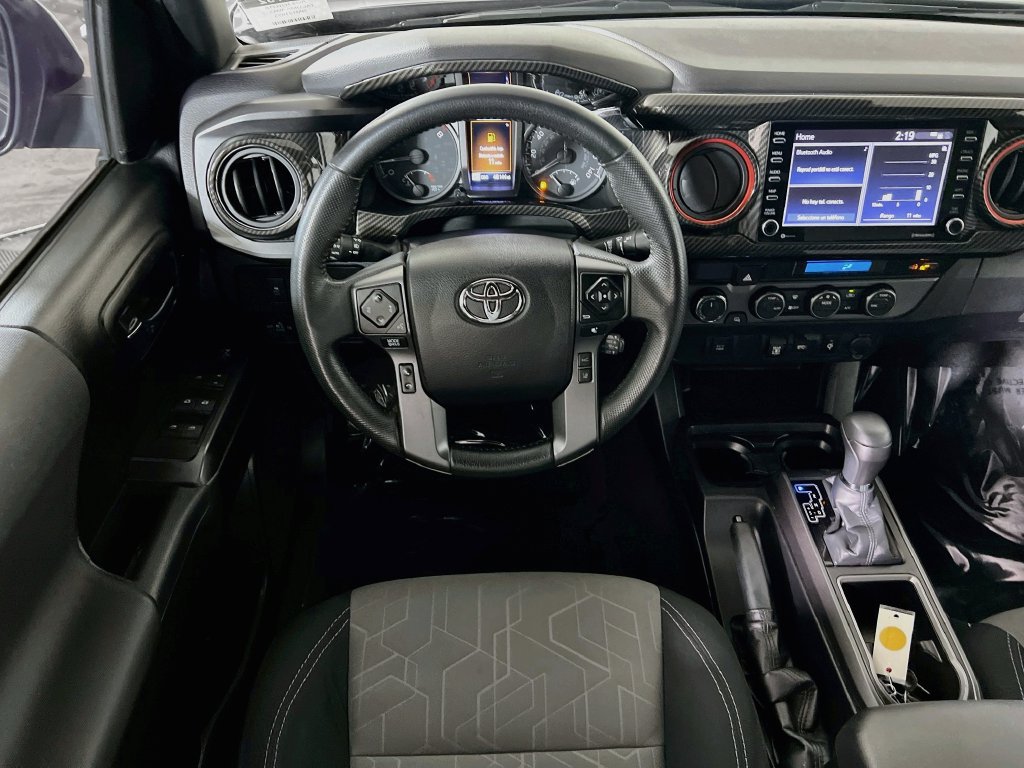 Certified 2022 Toyota Tacoma TRD Off-Road AWD/4WD image 19