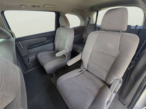 Used 2013 Honda Odyssey LX image 29