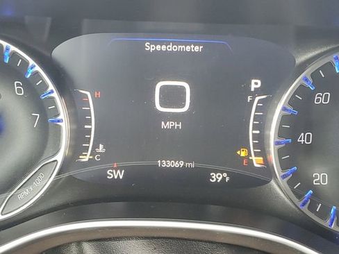 Used 2017 Chrysler Pacifica Touring-L Plus image 21