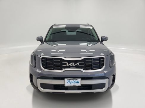 Used 2025 Kia Telluride S AWD/4WD image 2