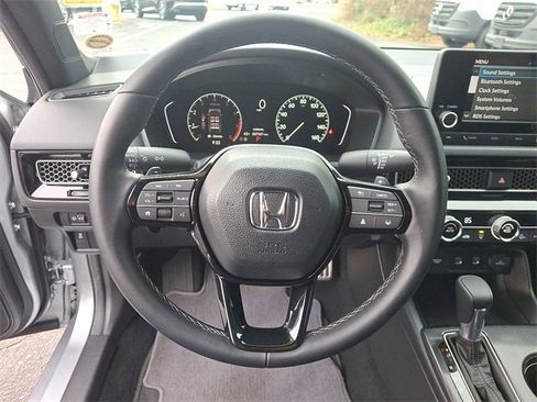 Used 2025 Honda Civic Sport image 19