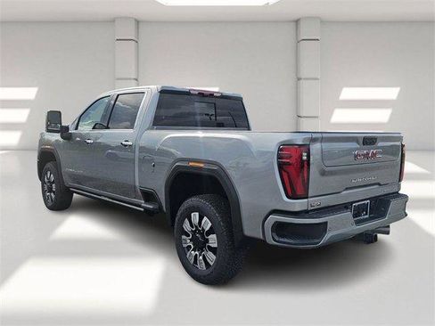 New 2026 GMC Sierra 2500 Denali w/ Denali Reserve Package image 3
