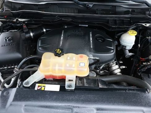Used 2018 RAM 1500 Laramie AWD/4WD image 51