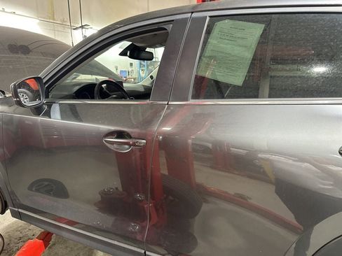 Used 2019 MAZDA CX-5 Touring image 2