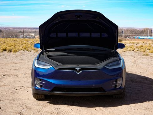 Used 2020 Tesla Model X Long Range image 10
