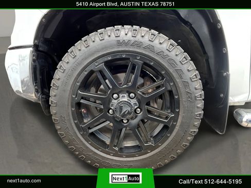 Used 2018 Toyota Tundra SR5 w/ SR5 Upgrade Package RWD image 31
