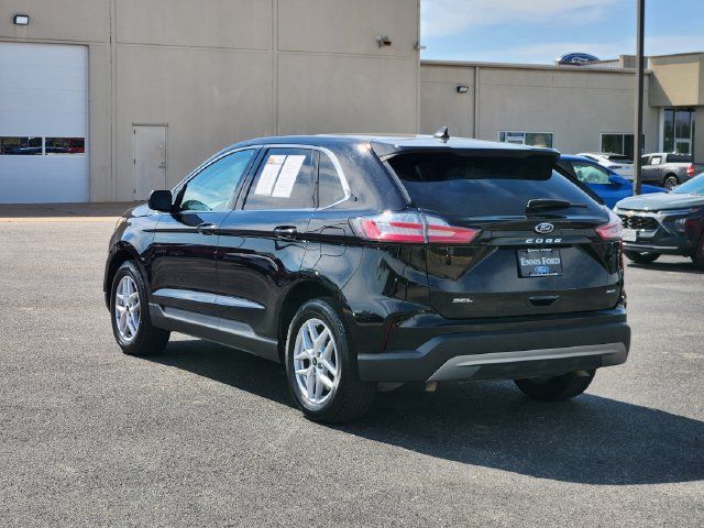 Used 2024 Ford Edge SEL AWD/4WD image 4