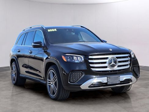 Certified 2024 Mercedes-Benz GLS 450 4MATIC image 3