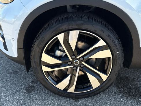 New 2026 Volvo XC40 B5 Ultra w/ Climate Package image 10