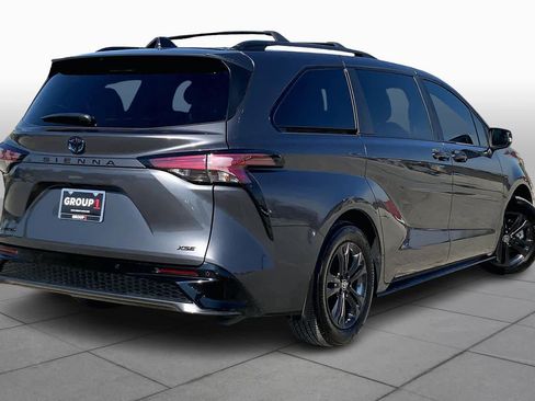 Used 2025 Toyota Sienna XSE image 13
