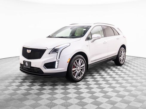 Certified 2022 Cadillac XT5 Sportv image 3
